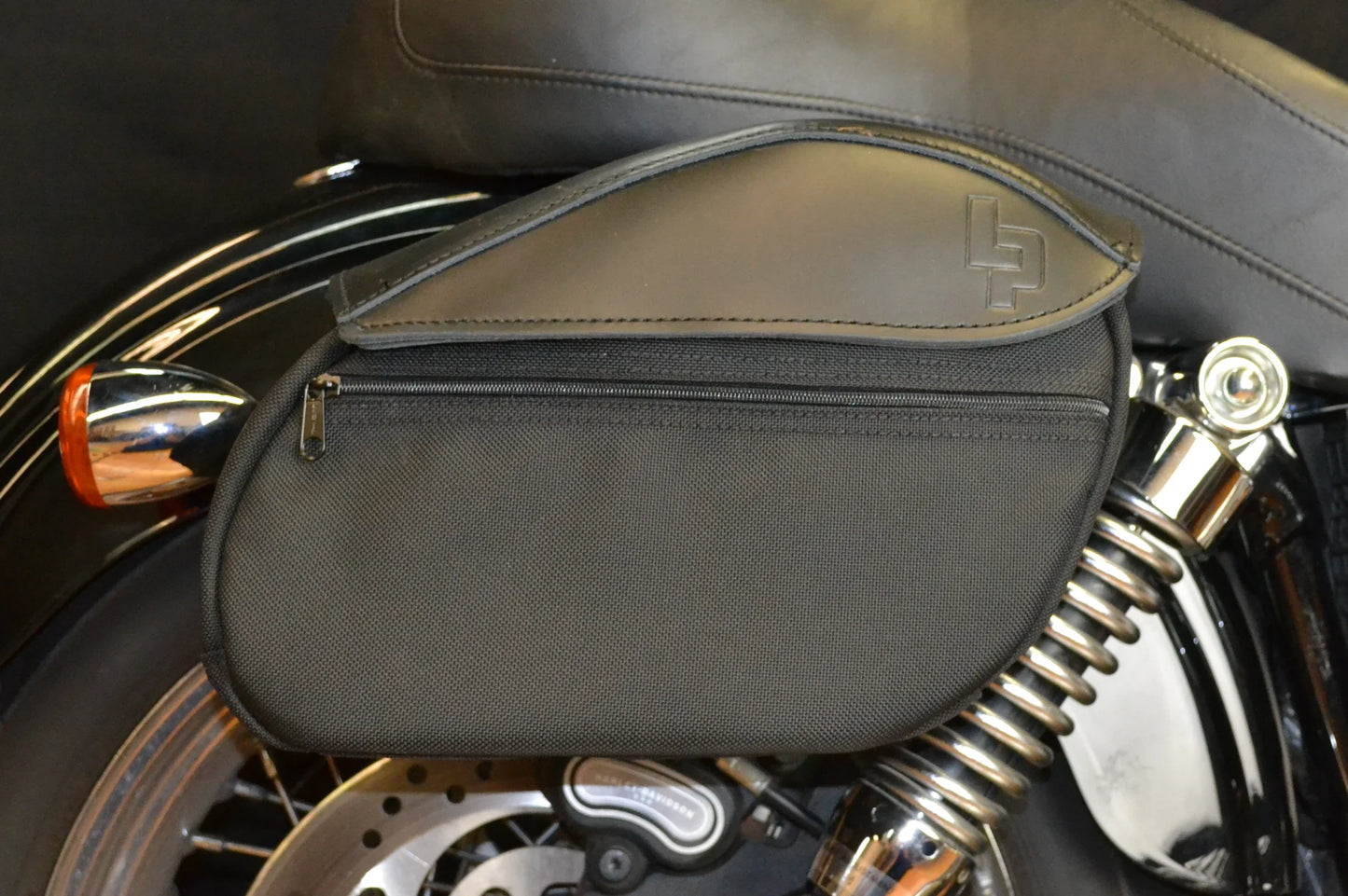LEATHER PROS- Retro Series Mini Dyna Saddlebags -('91-2017 DYNA)