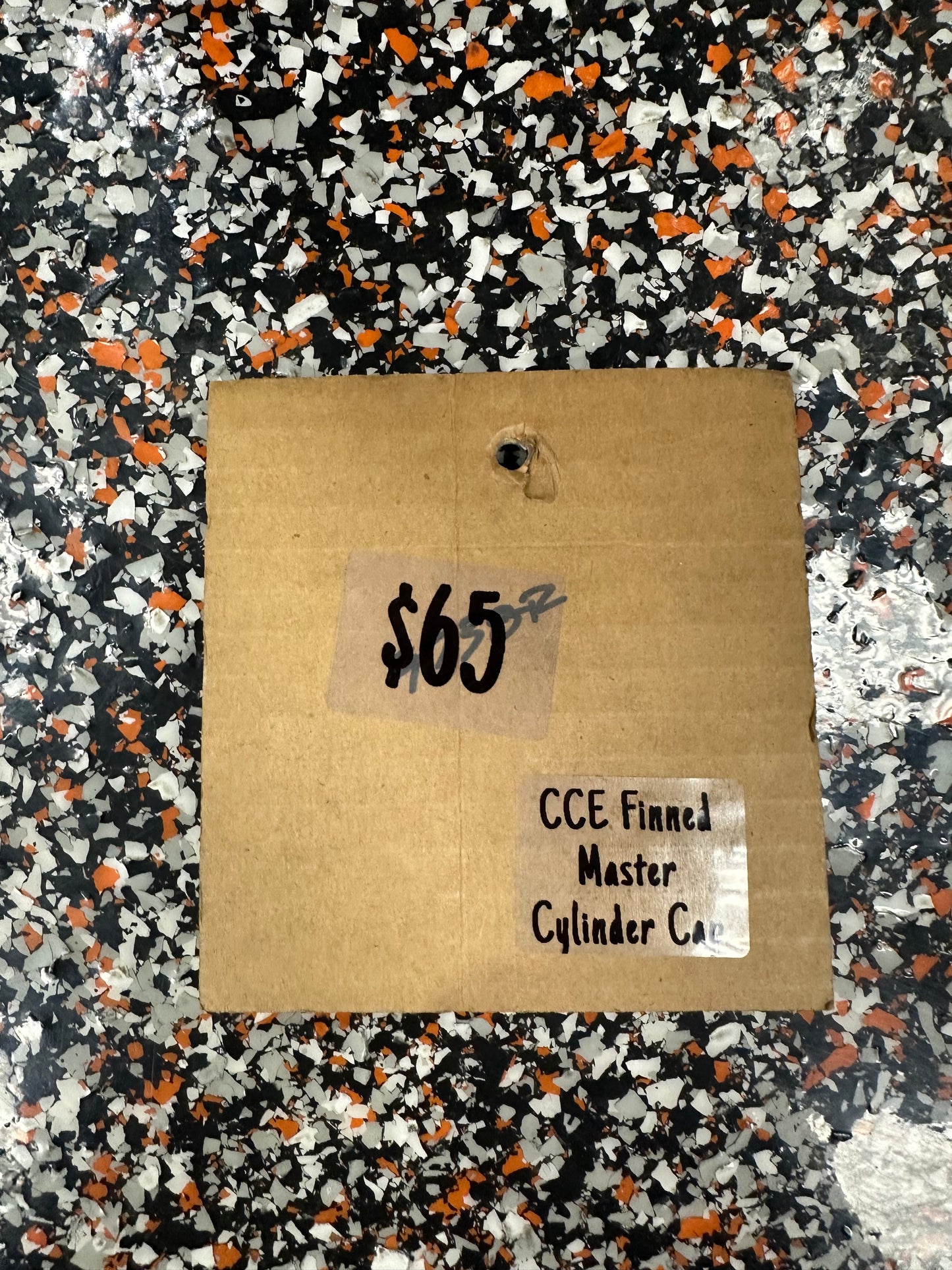 CUSTOM CYCLE ENGINEERING- Finned Master Cylinder Cap