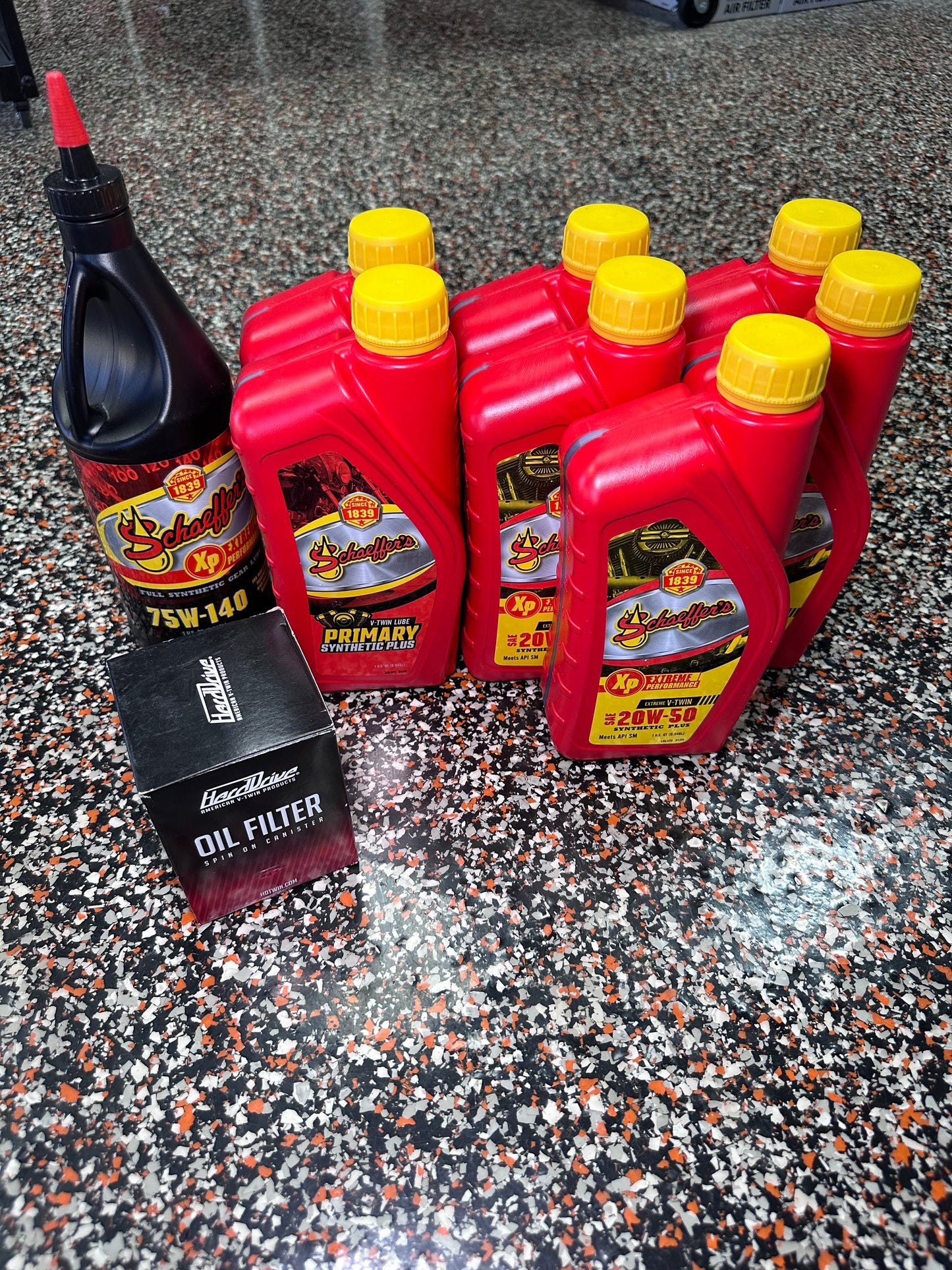 Dyna Dicks Oil Change Kit - (M8 Models)– High-Performance Synthetic Oil + Premium Full-Synthetic Filter