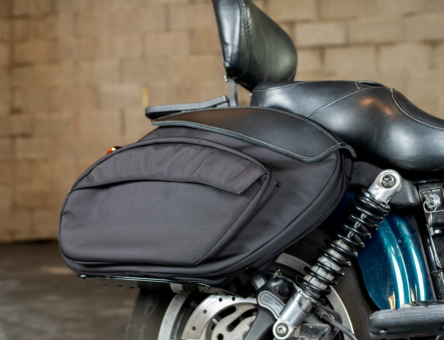 LEATHER PROS-  Retro Series V3 Dyna Saddlebags - Ballistic Nylon ('91-2017)