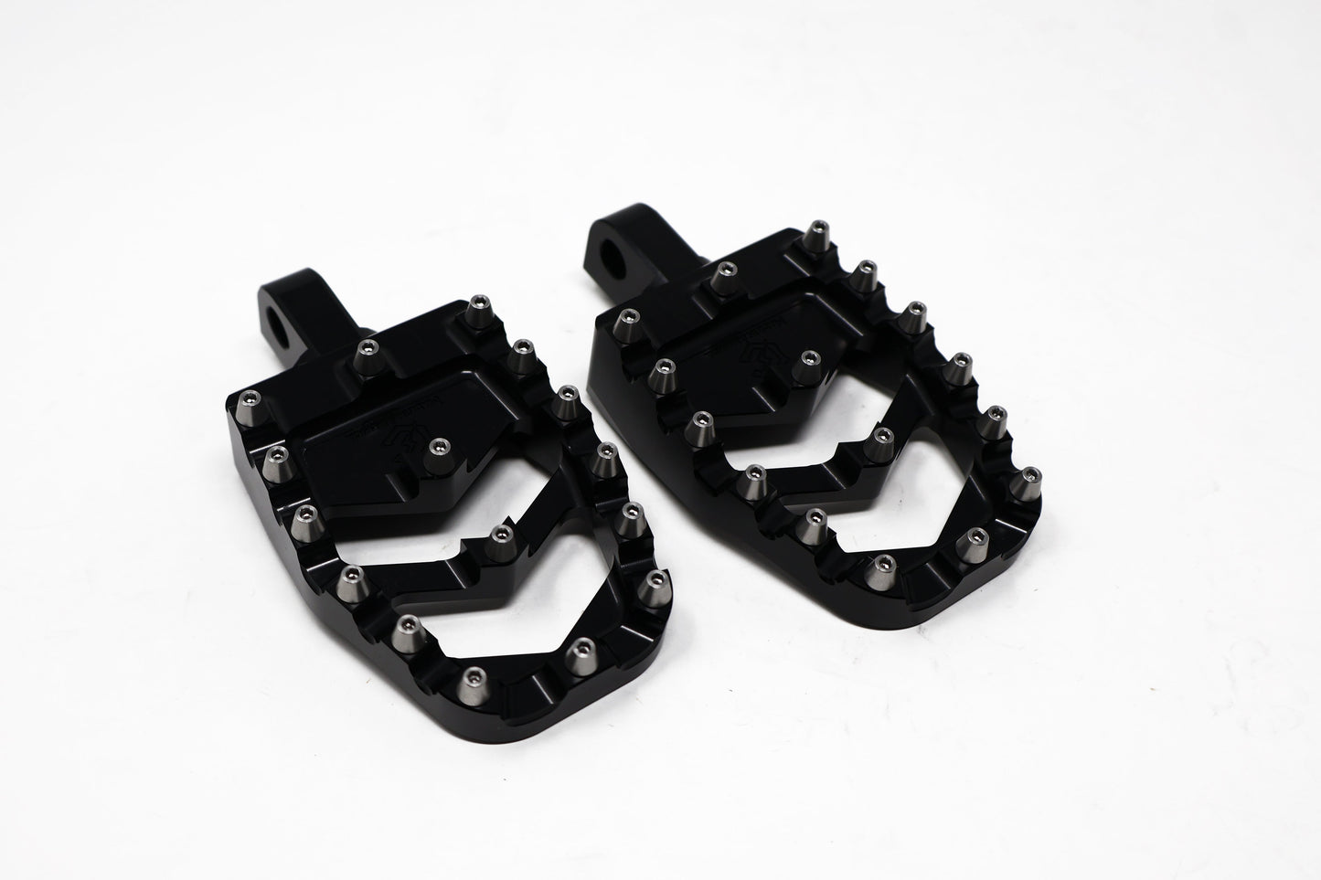 Spiked Arrow Pegs