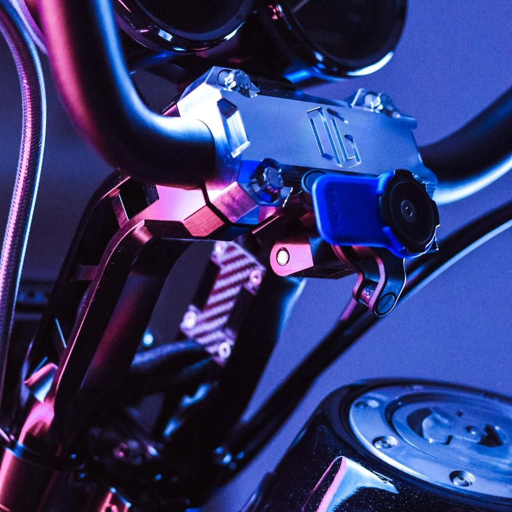 OG 6.5'' Performance Pull Back Risers, Black and Aluminum, installed on a 2005 Dyna