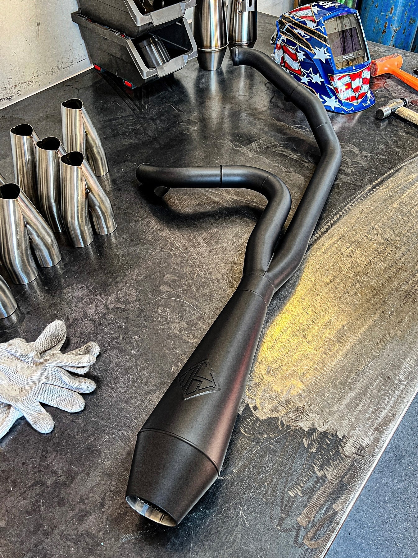 SP Concepts-SPC- 2017-2026 M8 BAGGER Exhaust- MID LENGTH “ELSINORE”