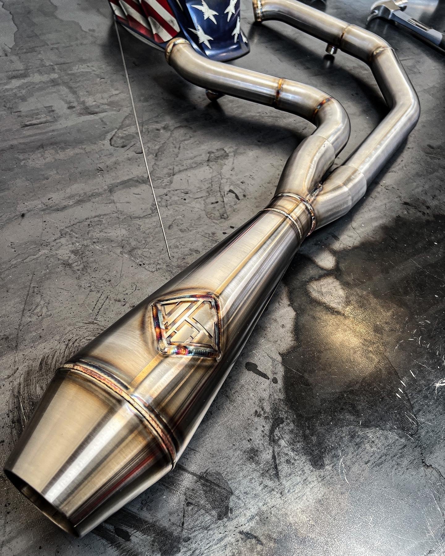 SP Concepts-SPC- 2017-2026 M8 BAGGER Exhaust- MID LENGTH “ELSINORE”